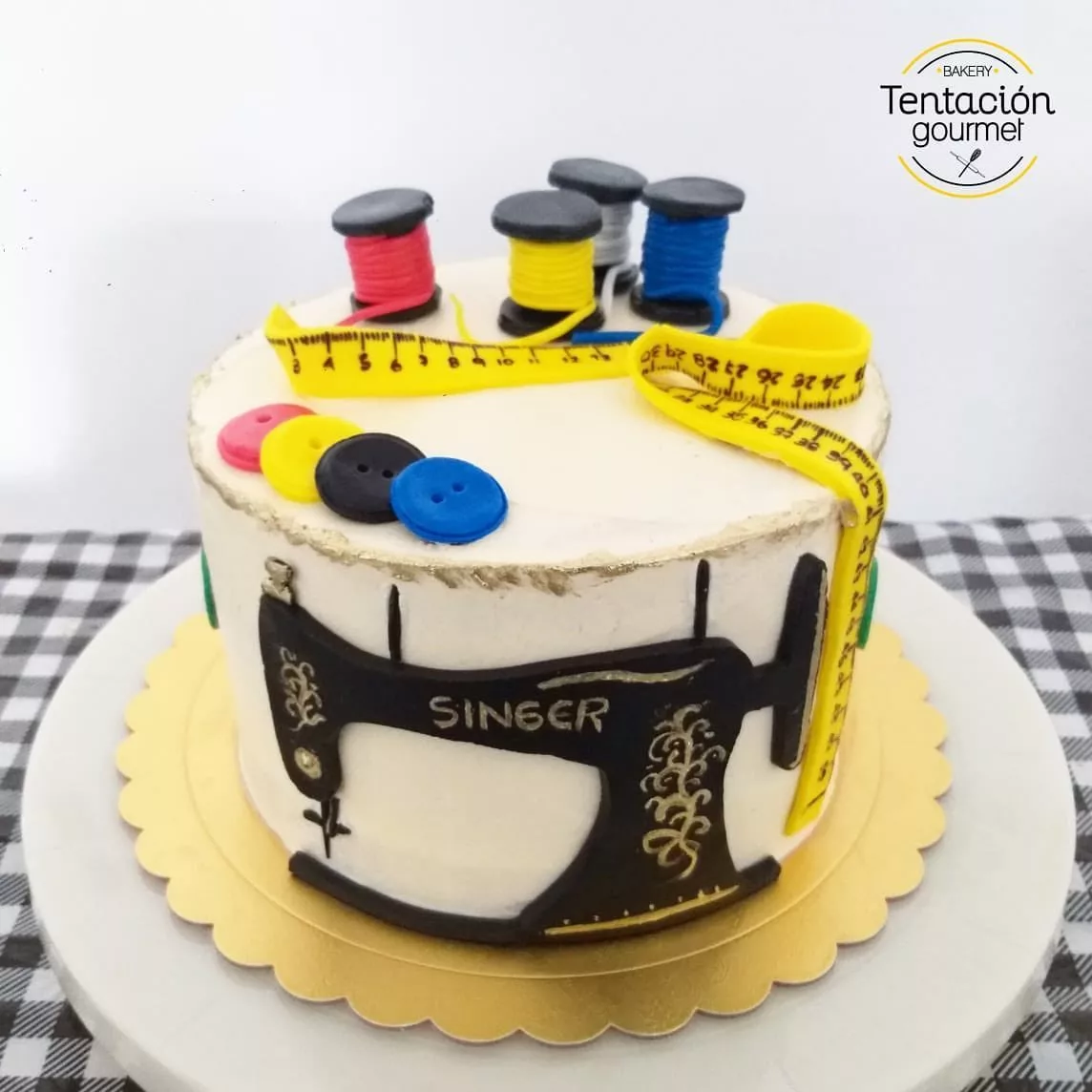Torta personalizada maquina de coser sastre modistería